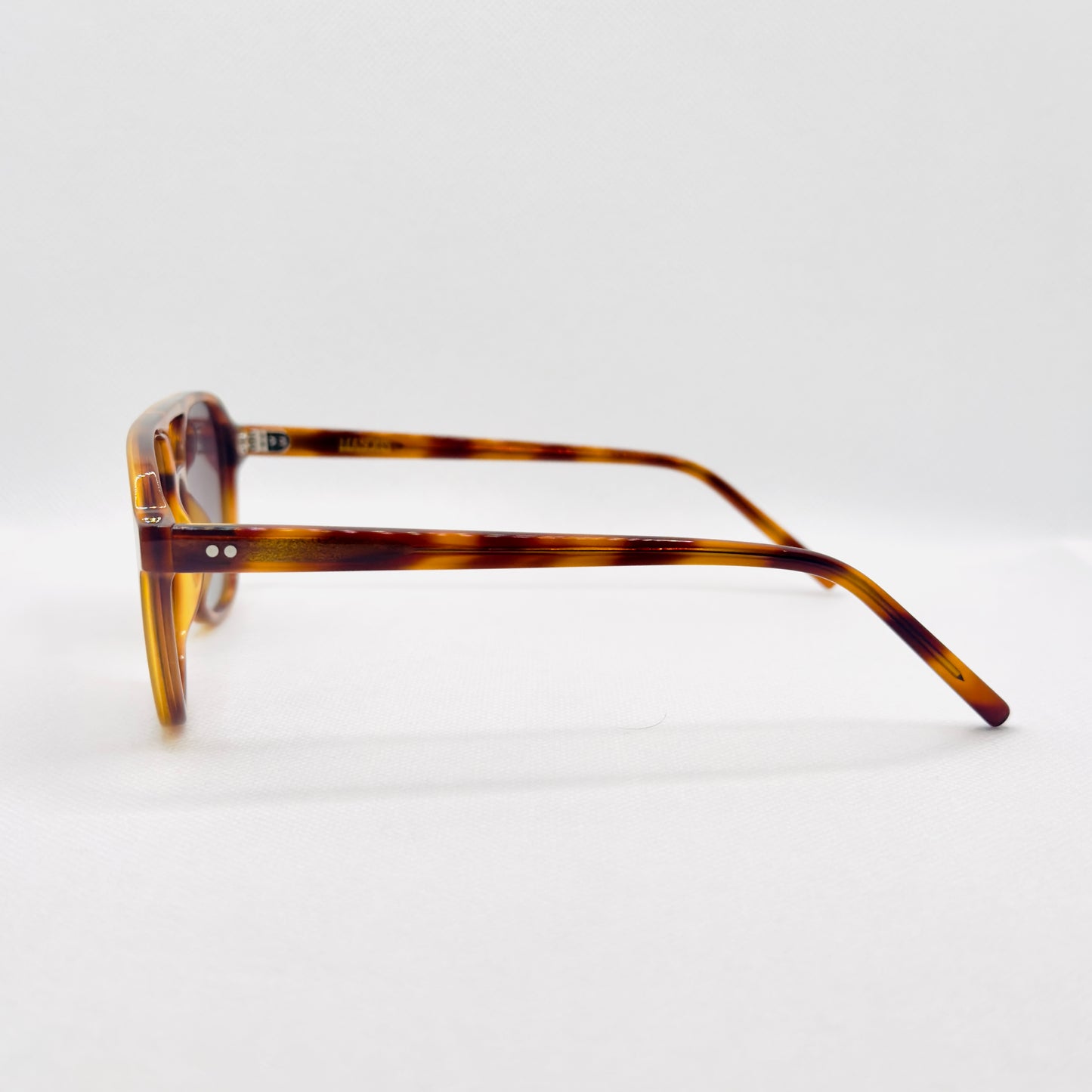 The Cadogan in Light Tortoise