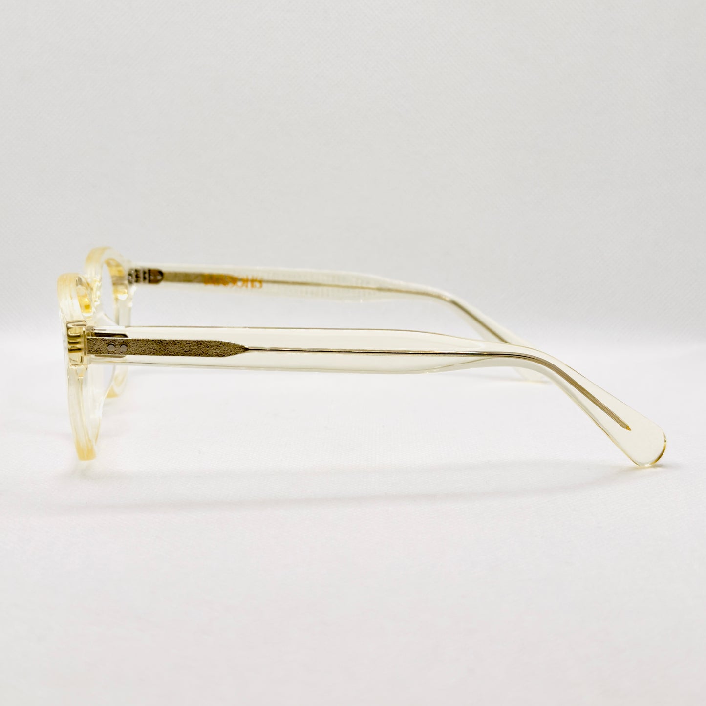 The Drayton in Transparent Amber